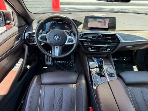 Used 2020 BMW M550i xDrive w/ Dynamic Handling Package AWD/4WD image 30
