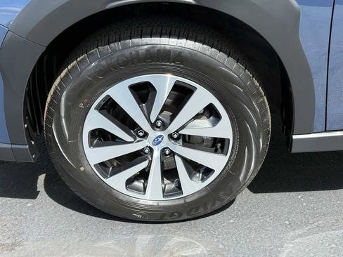 Certified 2025 Subaru Outback Premium w/ Popular Package #1A AWD/4WD image 10
