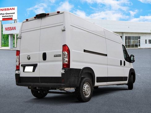 Used 2026 RAM ProMaster 2500 w/ Convenience Group FWD image 4