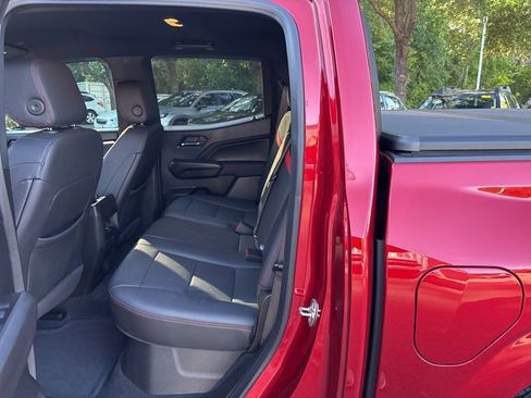 Used 2024 Chevrolet Colorado Z71 w/ Z71 Convenience Package 2 AWD/4WD image 6