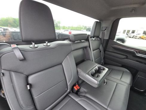 Used 2023 GMC Sierra 1500 SLT w/ SLT Premium Package AWD/4WD image 17
