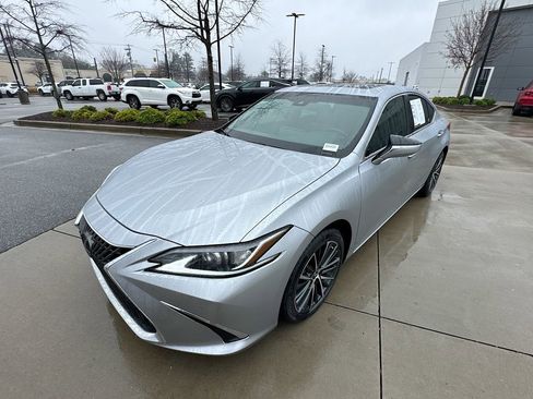 Used 2024 Lexus ES 350 w/ Premium Package image 5
