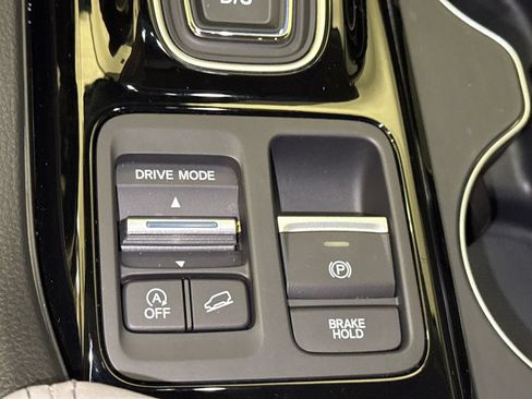 Certified 2025 Honda Pilot EX-L image 30