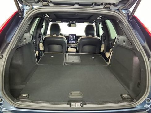 Used 2027 Volvo XC60 B5 Core AWD/4WD image 42