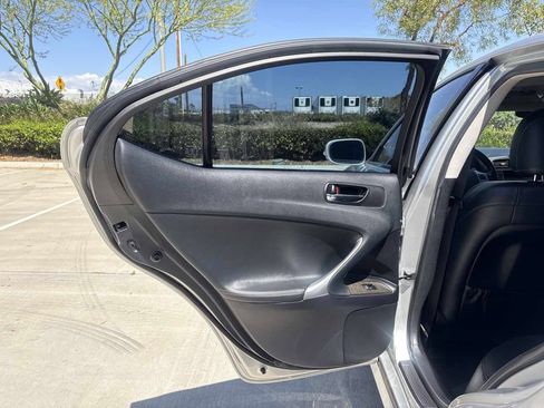 Used 2011 Lexus IS 250 w/ Premium Pkg Value Edition RWD image 10