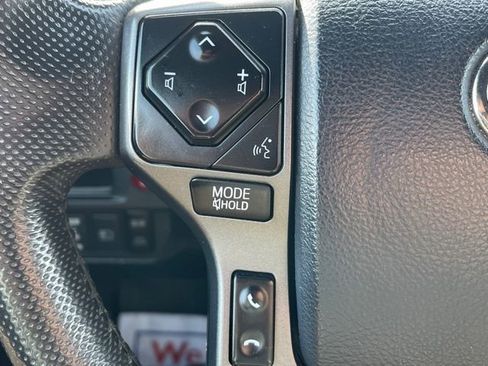 Used 2019 Toyota Tacoma TRD Off-Road AWD/4WD image 8