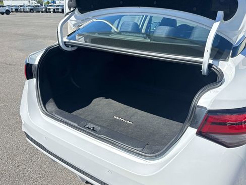 Used 2024 Nissan Sentra SV FWD image 15