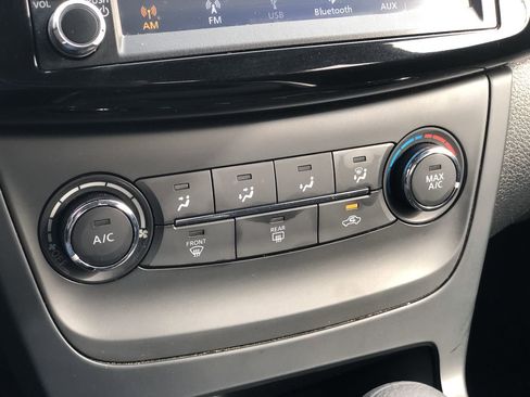 Used 2019 Nissan Sentra S image 28