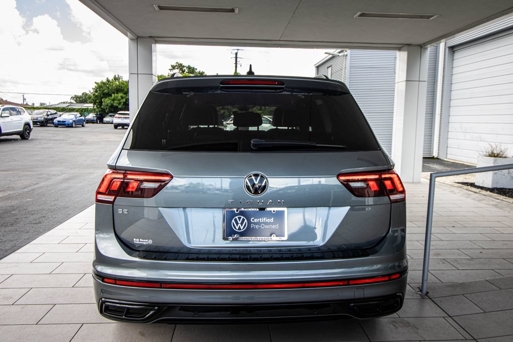 Certified 2024 Volkswagen Tiguan SE R-Line FWD image 17