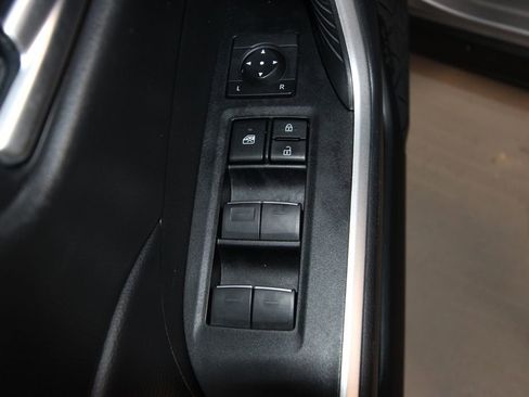Used 2024 Toyota RAV4 XLE AWD/4WD image 6