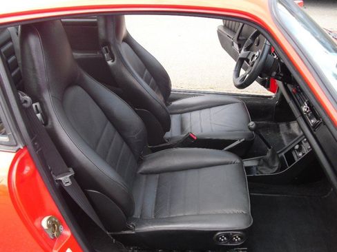 Used 1988 Porsche 911 Carrera RWD image 12