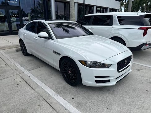 Used 2019 Jaguar XE RWD image 2