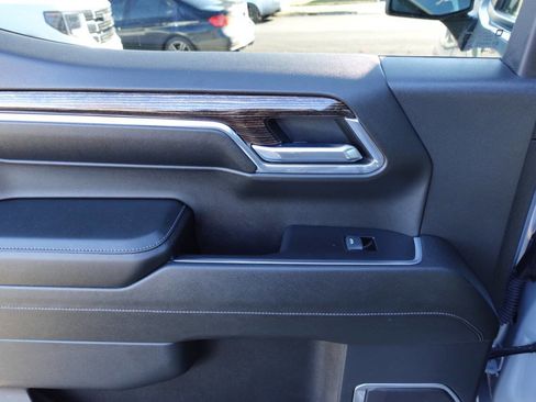 Used 2024 GMC Sierra 1500 Elevation image 17