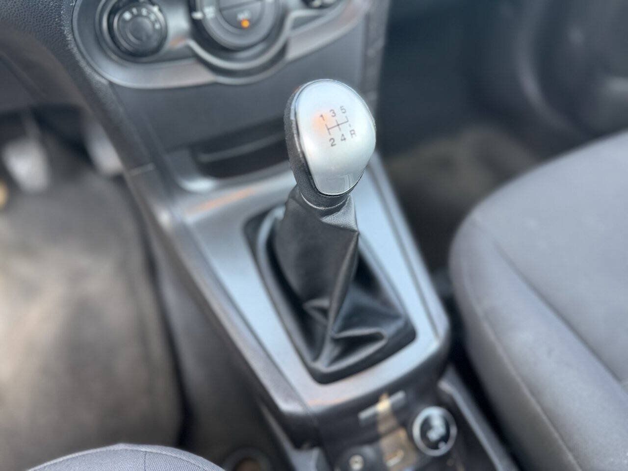 Used 2014 Ford Fiesta S FWD image 19