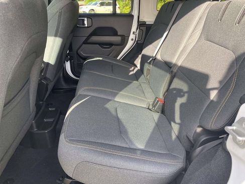 Used 2024 Jeep Wrangler Unlimited Sahara w/ Safety Group AWD/4WD image 10