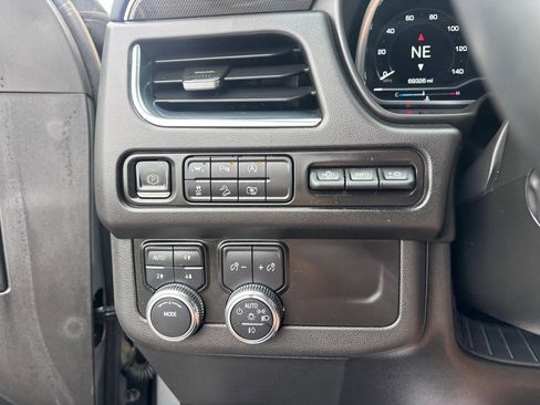 Used 2023 GMC Yukon XL AT4 AWD/4WD image 24