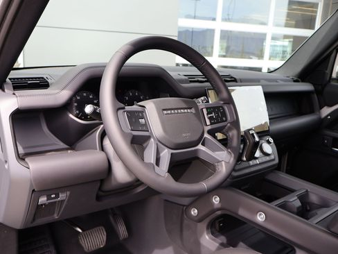 New 2026 Land Rover Defender 110 X-Dynamic SE AWD/4WD image 12