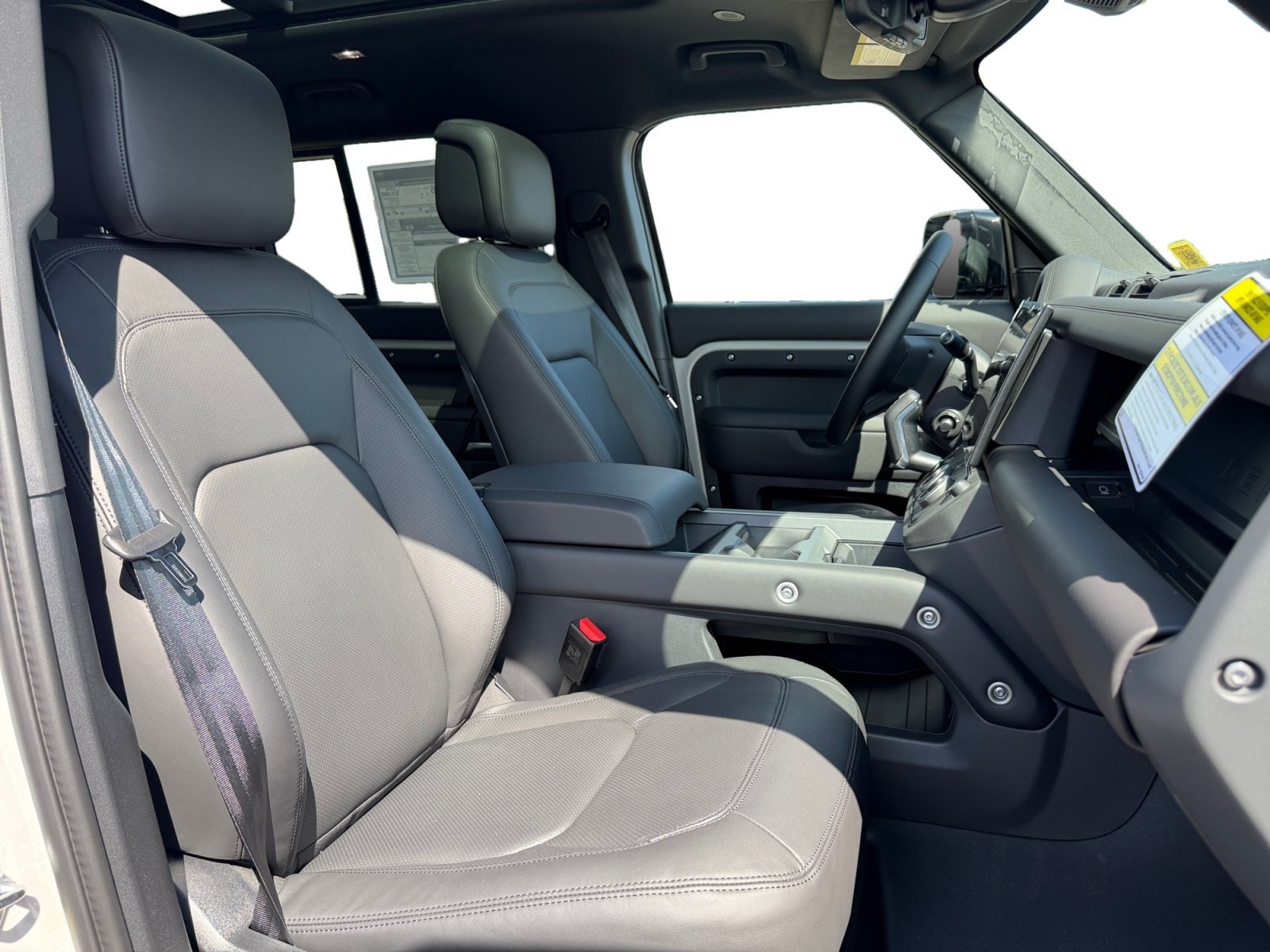New 2026 Land Rover Defender 110 X-Dynamic SE AWD/4WD image 22
