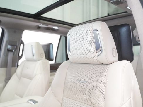 Used 2021 Cadillac Escalade Premium Luxury Platinum w/ Heavy-Duty Trailer Package AWD/4WD image 12