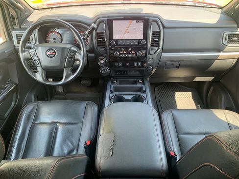 Used 2021 Nissan Titan PRO-4X w/ Pro-4x Convenience Package AWD/4WD image 14