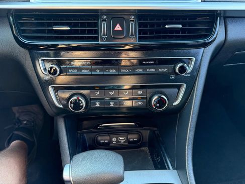 Used 2020 Kia Optima LX FWD image 22