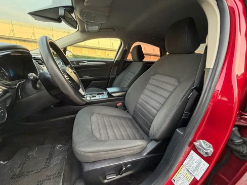 Used 2020 Ford Fusion SE FWD image 10