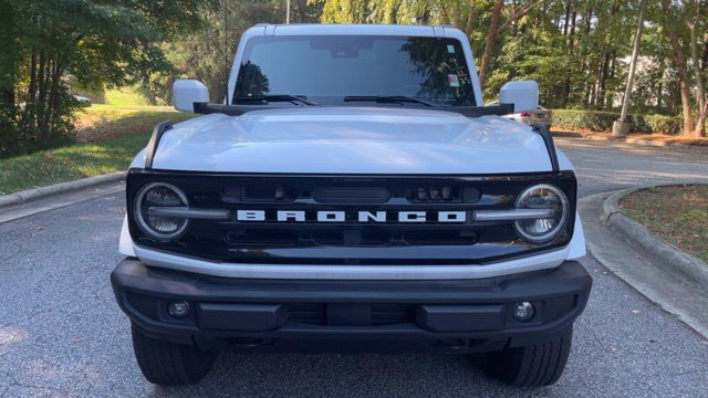 Used 2025 Ford Bronco Outer Banks AWD/4WD image 3