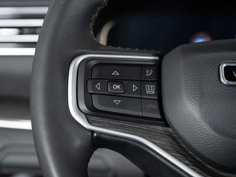 Used 2022 Jeep Wagoneer Series III image 35