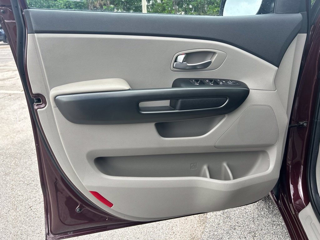 Used 2020 Kia Sedona EX FWD image 33