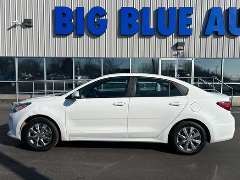 Used 2019 Kia Rio S FWD image 2