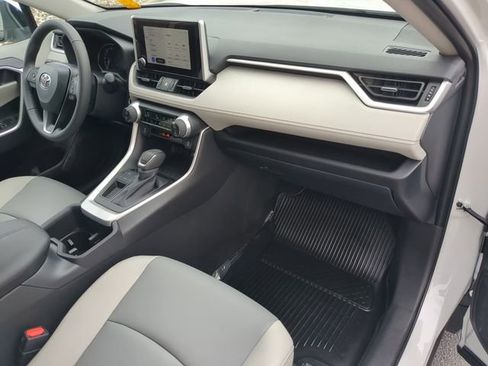 Used 2025 Toyota RAV4 XLE Premium FWD image 37