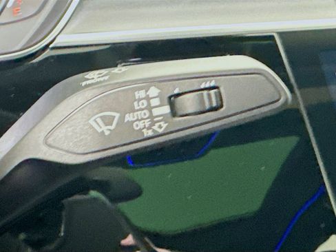 Used 2025 Audi S8 AWD/4WD image 21