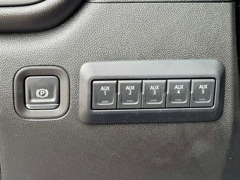 New 2026 GMC Sierra 2500 Pro w/ Convenience Package image 11