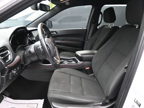 Used 2025 Dodge Durango GT AWD/4WD image 9