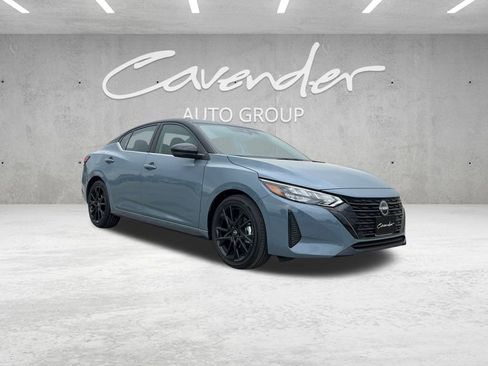 New 2025 Nissan Sentra SR w/ Midnight Edition image 2