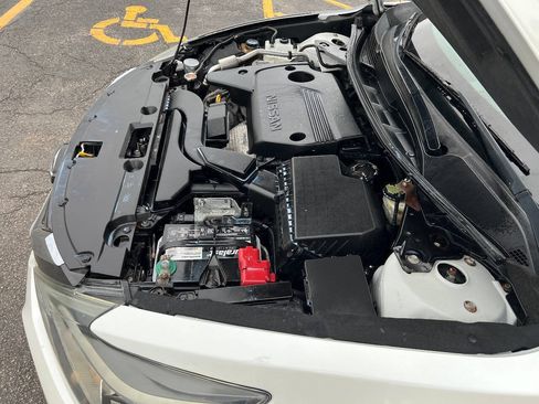 Used 2016 Nissan Altima 2.5 SR FWD image 40
