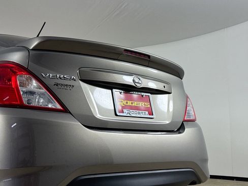 Used 2017 Nissan Versa S Plus image 21