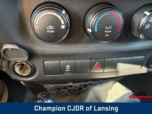 Used 2013 Jeep Wrangler Unlimited Sport AWD/4WD image 21