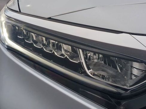 Used 2019 Honda Accord LX image 9