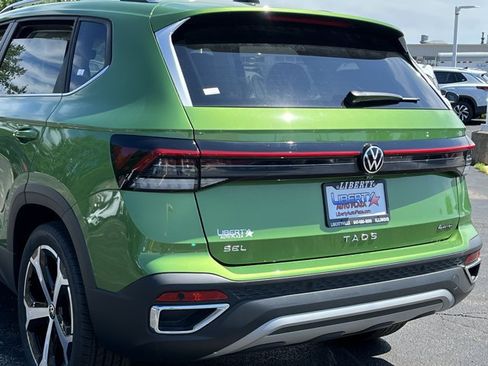New 2026 Volkswagen Taos SEL AWD/4WD image 11