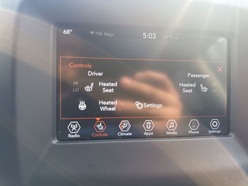 Used 2019 Jeep Compass Latitude w/ Cold Weather Group image 20