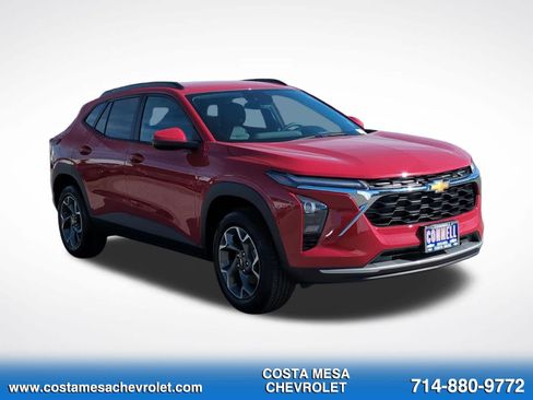 New 2026 Chevrolet Trax LT FWD image 3