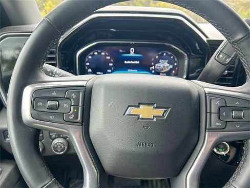 Used 2025 Chevrolet Silverado 2500 LT w/ Convenience Package image 18