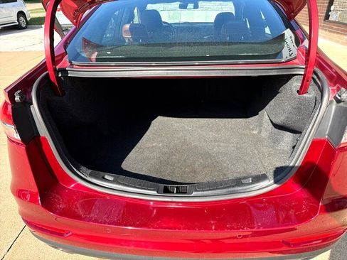 Used 2019 Ford Fusion Titanium image 22