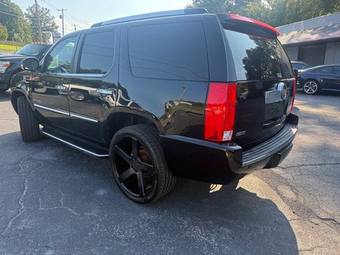 Used 2011 Cadillac Escalade AWD image 20