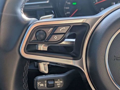 Used 2021 Porsche Macan image 27