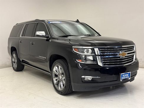 Used 2018 Chevrolet Suburban Premier image 4