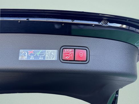 Certified 2026 Mercedes-Benz GLC 300 image 18