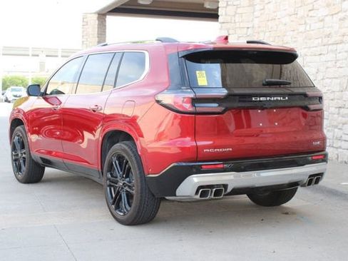 Used 2025 GMC Acadia Denali w/ Super Cruise Package image 3