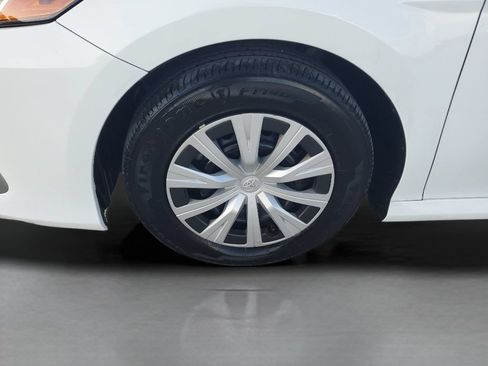 Used 2022 Toyota Camry LE FWD image 24